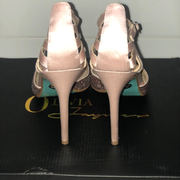 Betsy Johnson Pink sparkly single sole heels - Picture 3 of 6